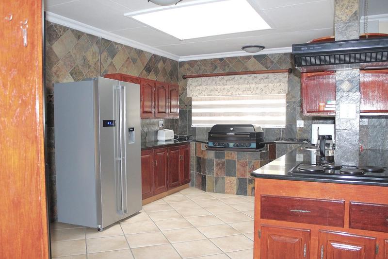 4 Bedroom Property for Sale in Ifafi North West